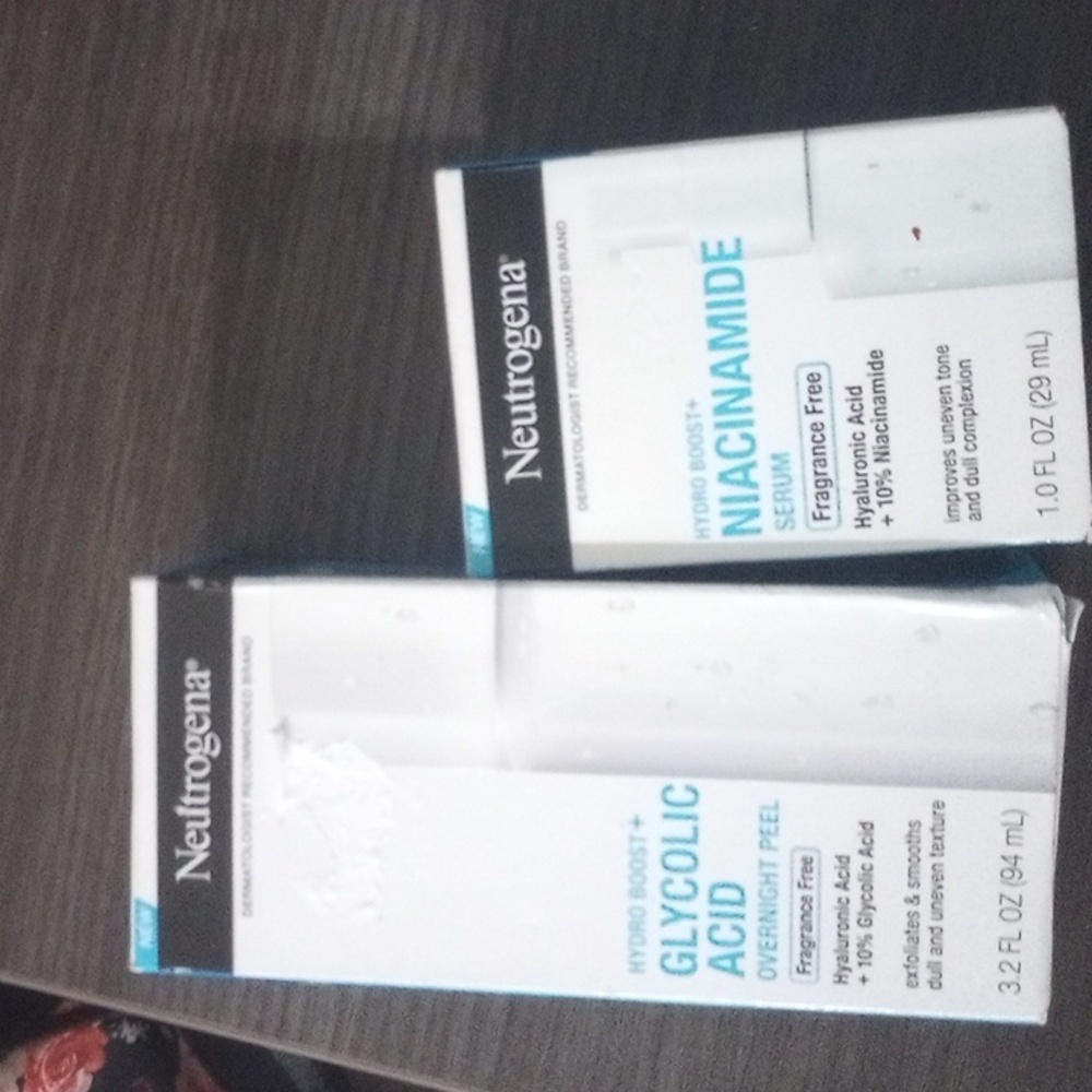 Cosmetic bundle - Picture 3 of 9